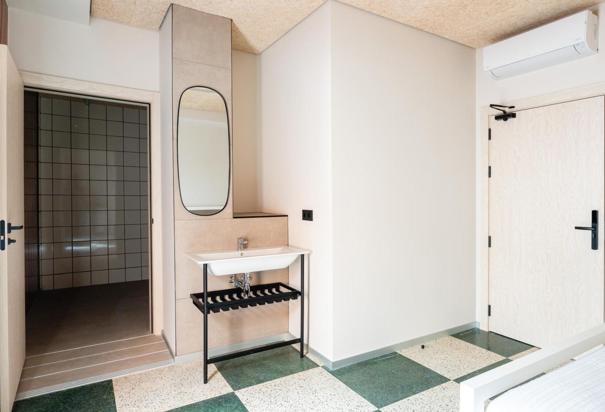 Lamia Bbk Women Hostel-Solo Mujeres Bilbao Eksteriør billede